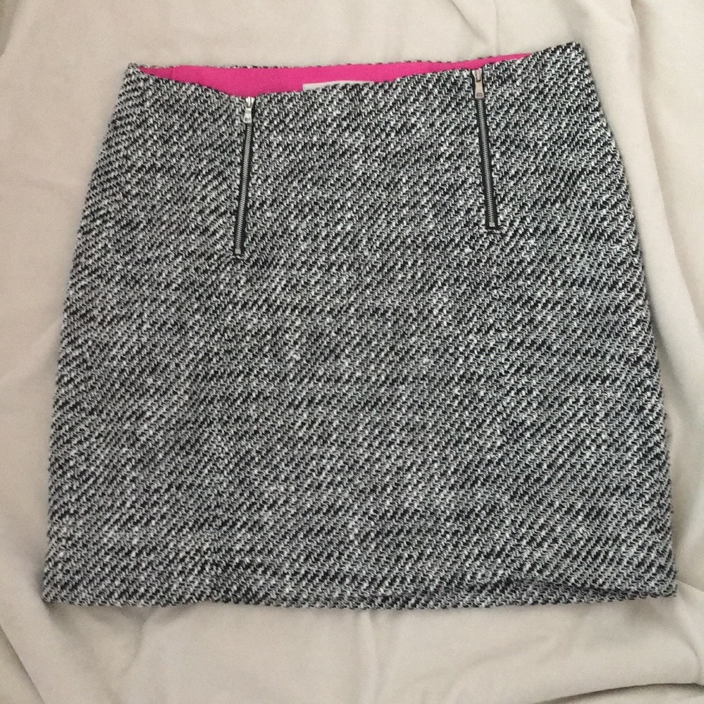Black/white skirt